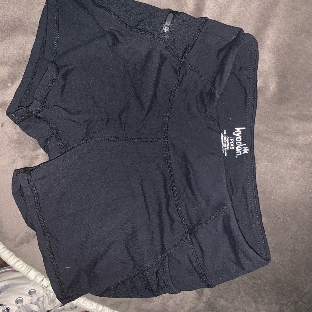 Athletic shorts/spandex